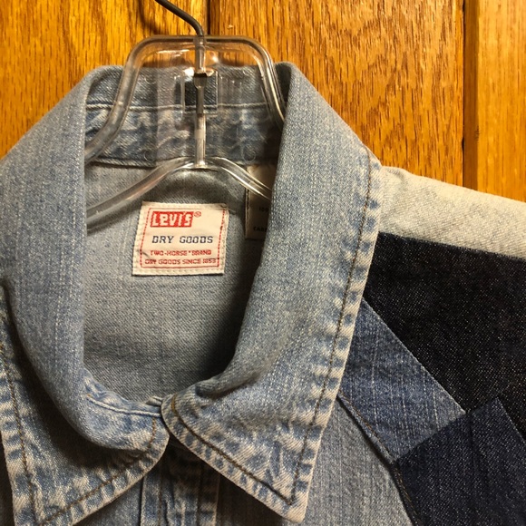 Vintage Levi Strauss denim button down shirt - Picture 4 of 4